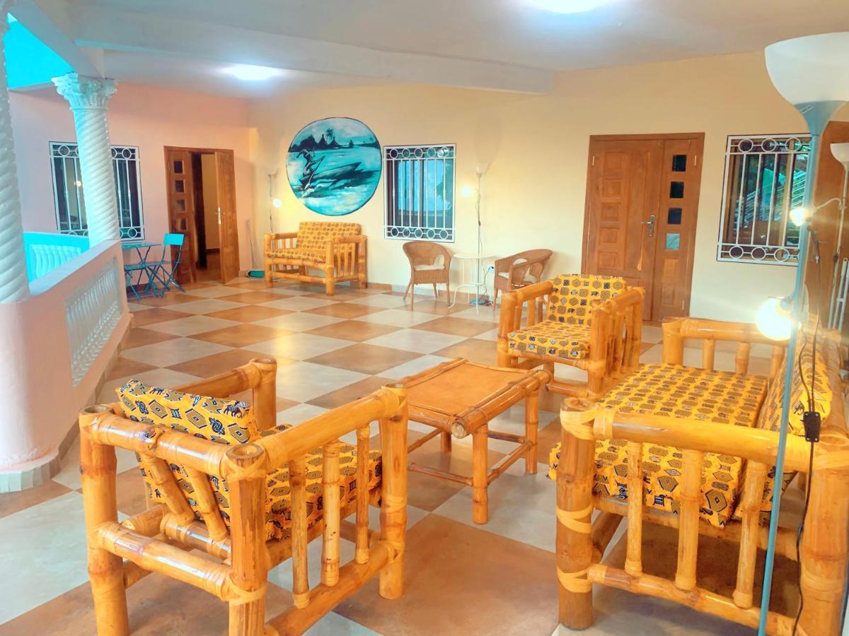 Bajo Kunda - Guesthouse โคโลลิ ภายนอก รูปภาพ